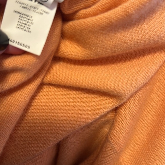 Moschino Peach Orange Cashmere Sweater Thread Spool Hanger Scissors RARE - Picture 12 of 13